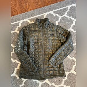The North Face Women’s Thermoball Puffer size medium